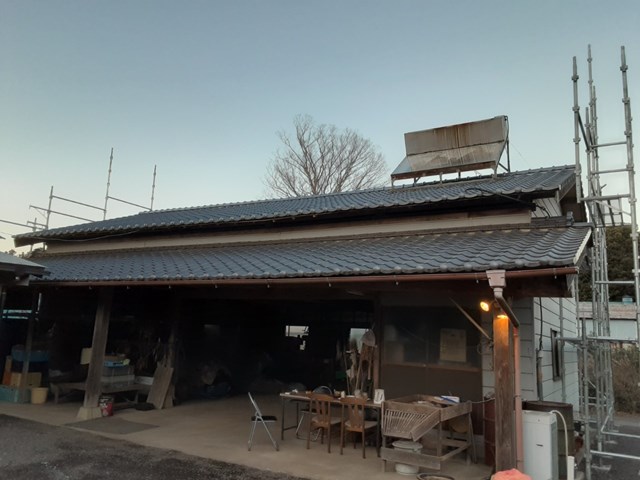 屋根の葺き替え工事が完了した前景画像